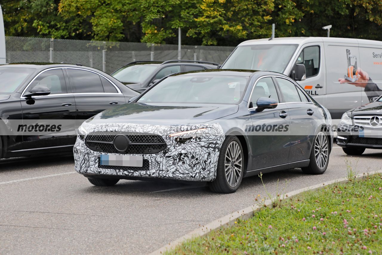 Foto espía Mercedes Clase A Sedán Facelift 2022 - exterior