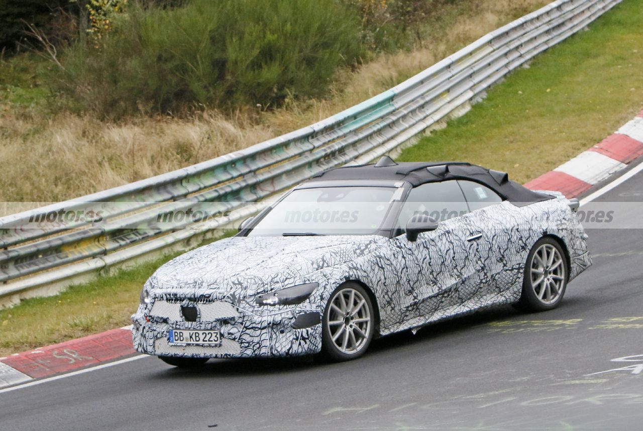 Foto espía Mercedes CLE Cabrio 2023 en Nürburgring - exterior