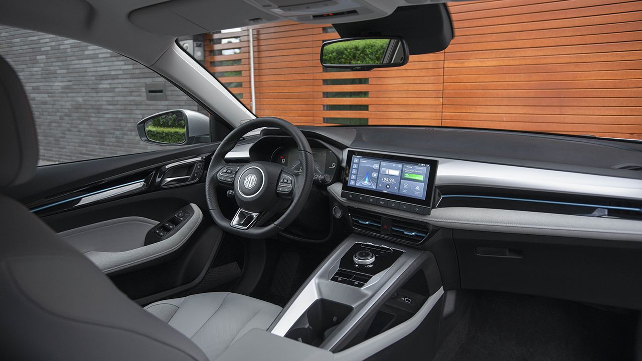 MG5 Electric 2022 - interior