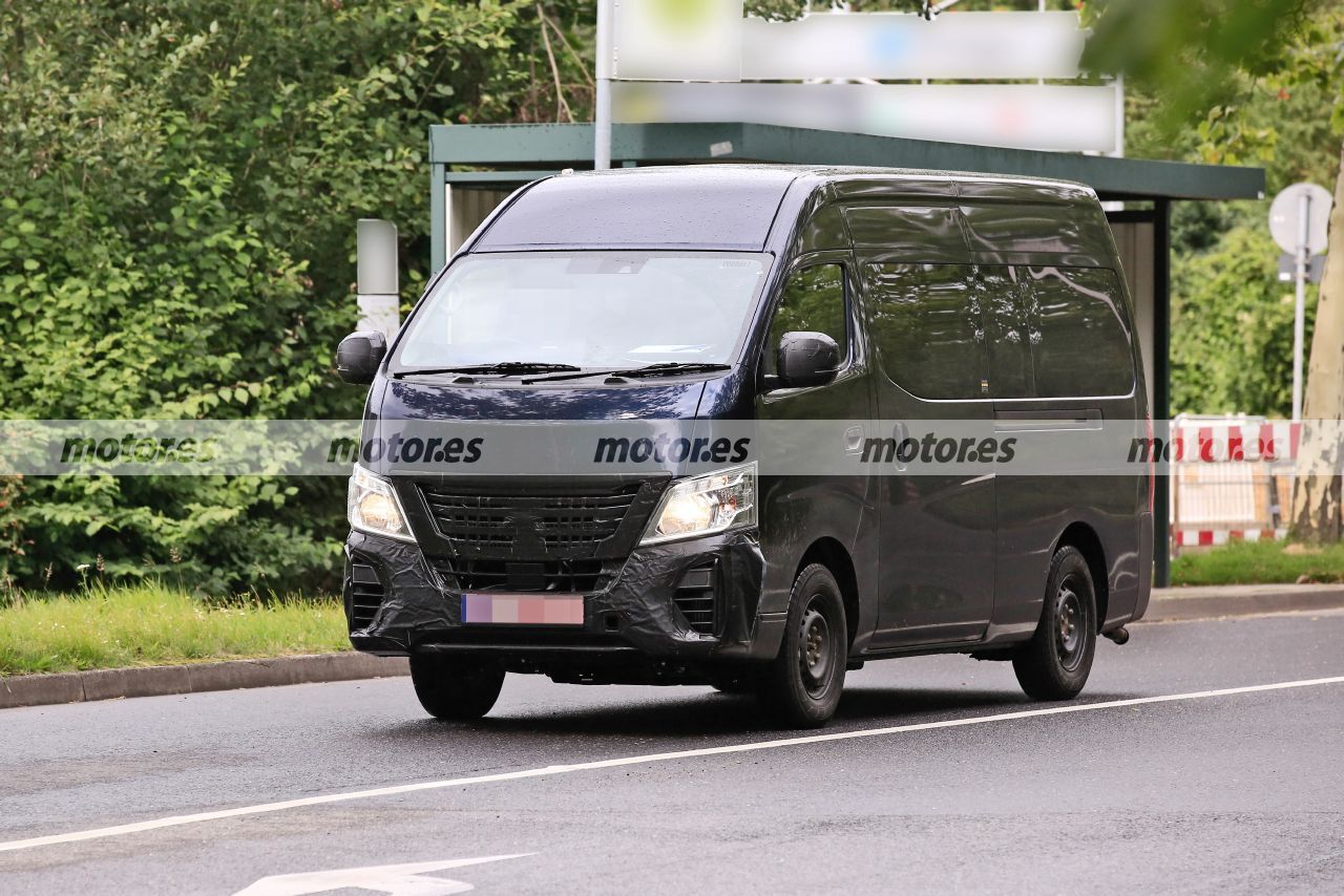 Cazado un prototipo del Nissan NV350 Urvan Facelift 2022 en Europa