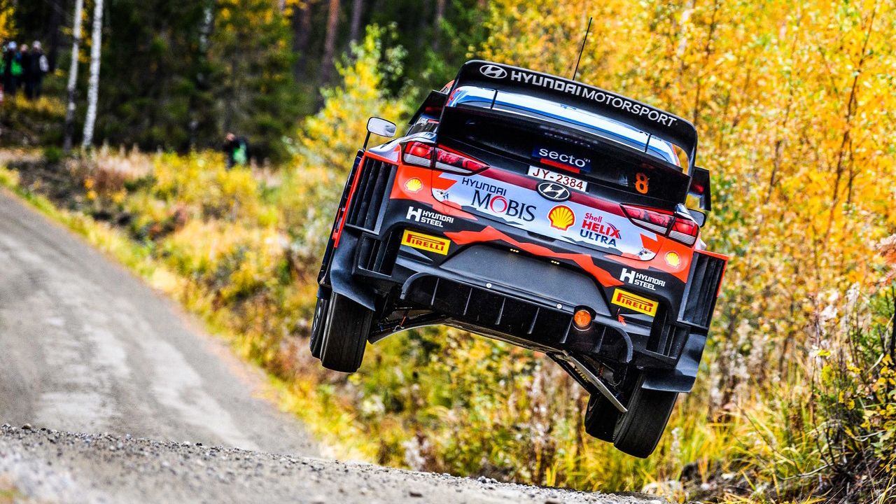 Ott Tänak, líder en Finlandia tras los tres tramos iniciales del viernes