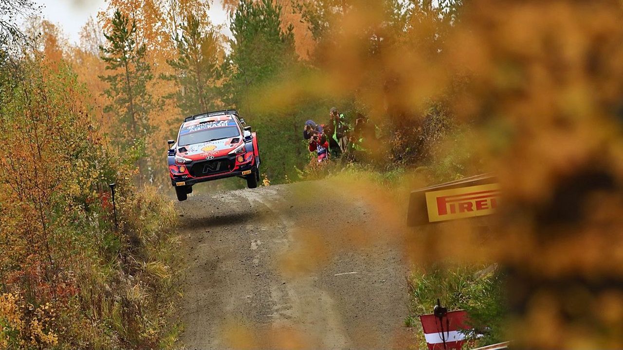 Ott Tänak lidera la ofensiva de Hyundai en el shakedown de Finlandia