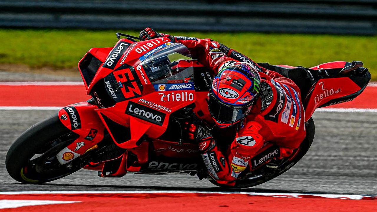 Pecco Bagnaia logra la pole en el habitual rodeo de Márquez en Austin