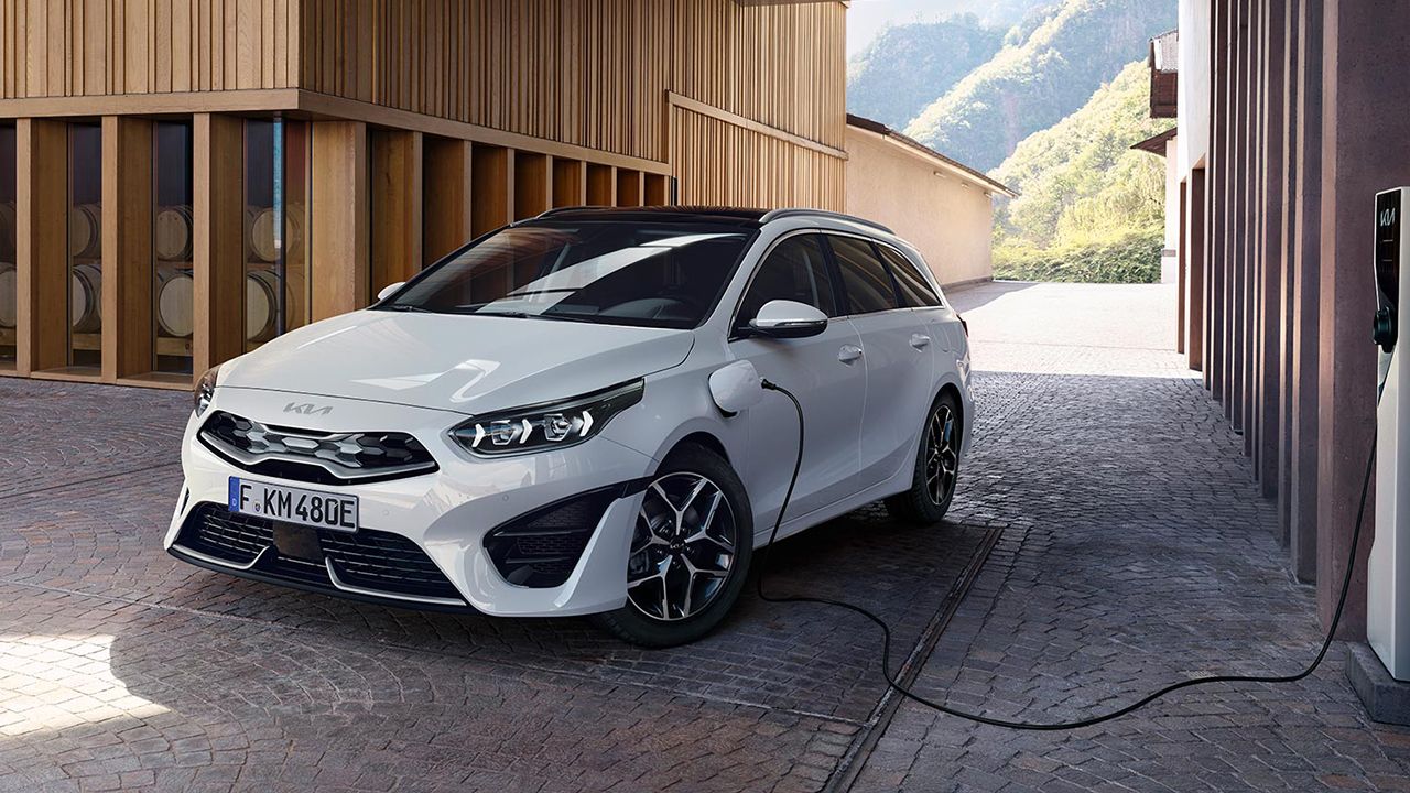 KIA Ceed Tourer 2022, todos los precios del renovado coche familiar y su versión PHEV