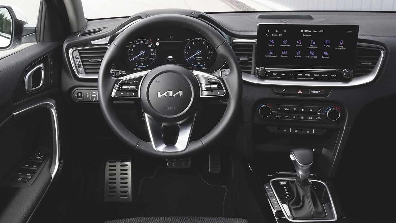 KIA Ceed Tourer 2022 - interior