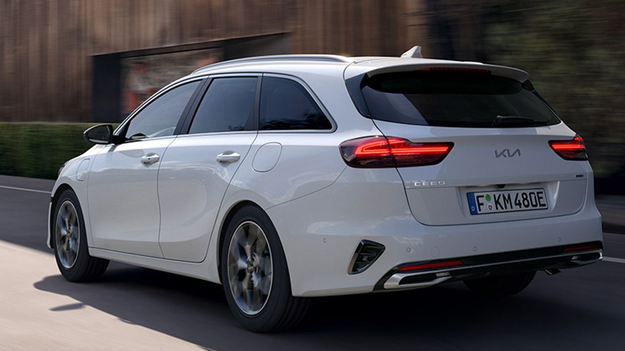 KIA Ceed Tourer 2022 - posterior