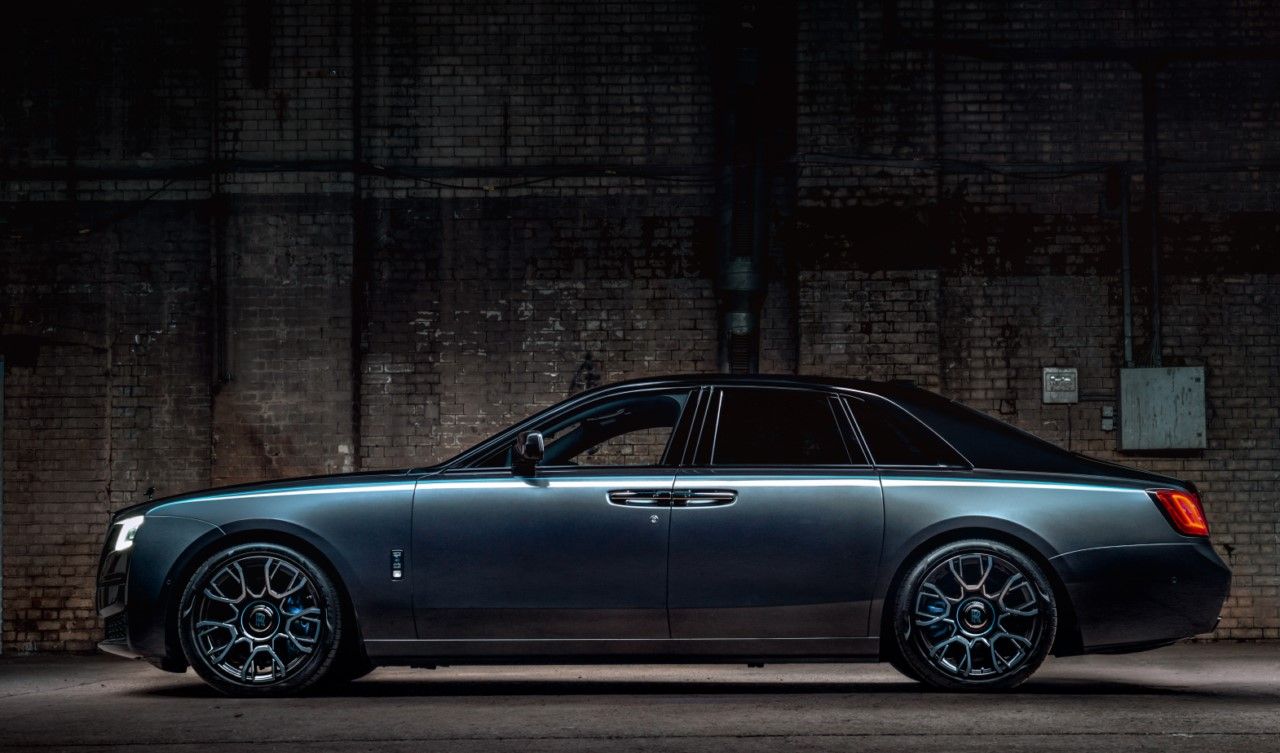 Foto Rolls-Royce Ghost Black Badge - exterior