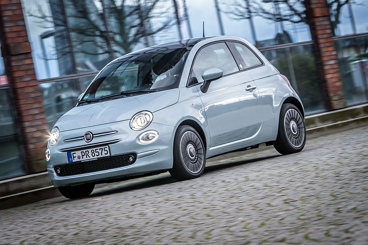 España - Septiembre 2021: El FIAT 500 se mantiene firme