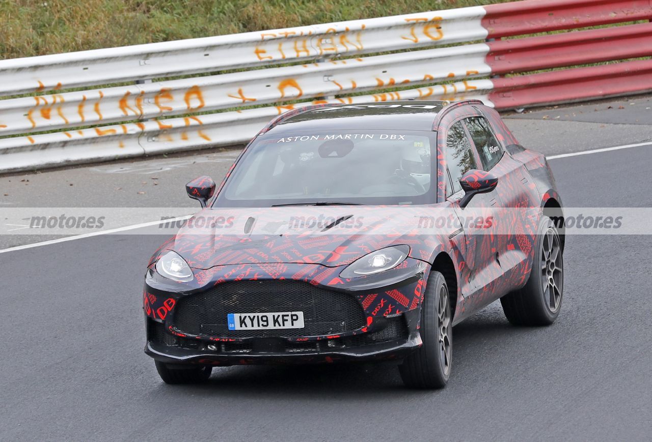 Los prototipos del Aston Martin DBX S invaden Nürburgring nuevamente