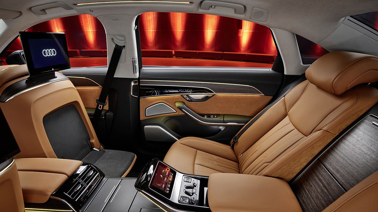 Audi A8 2022 - interior