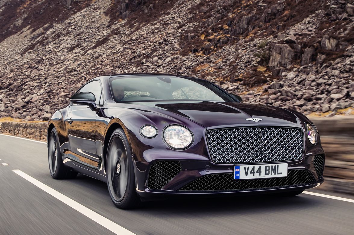 El negro brillante se adueña del Bentley Continental GT Mulliner Blackline