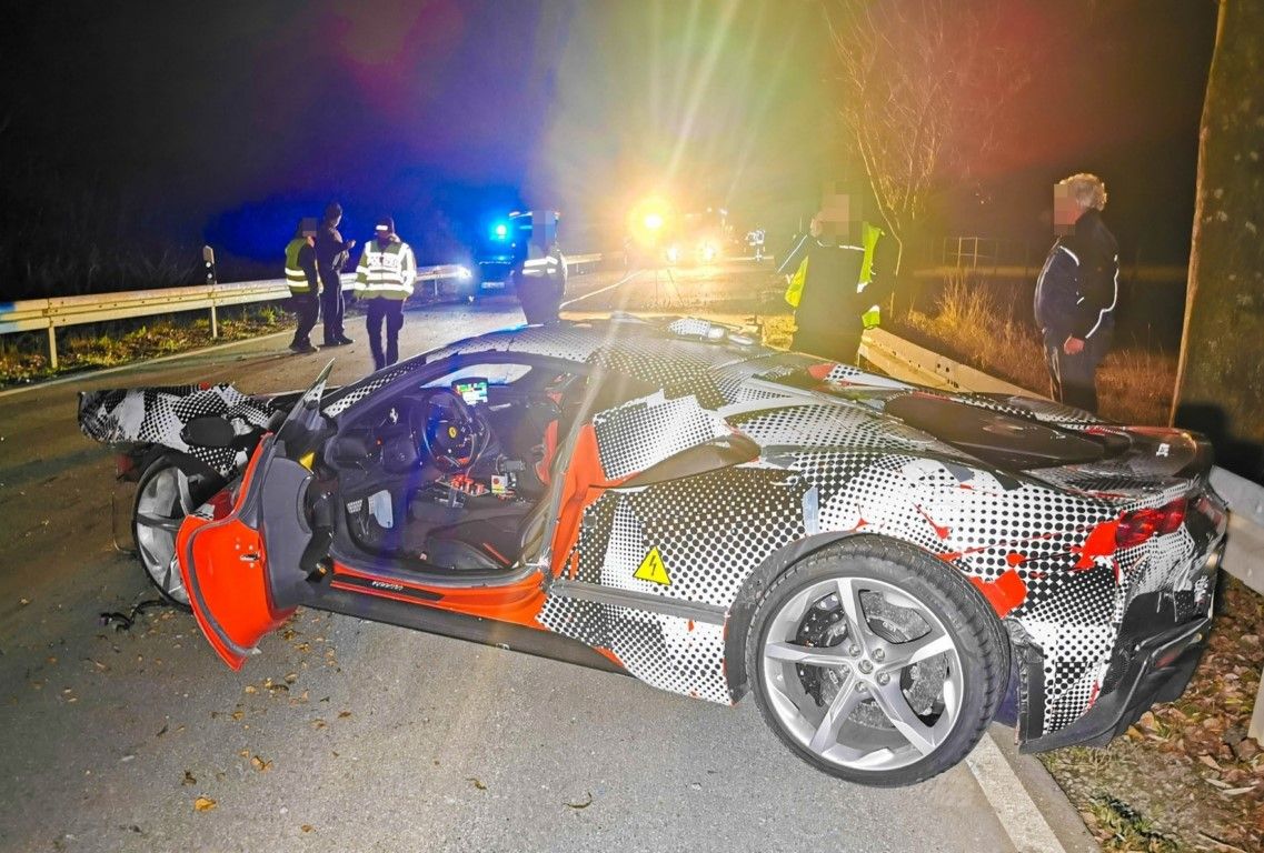 Bosch destroza un prototipo híbrido del Ferrari SF90 en un accidente en Alemania