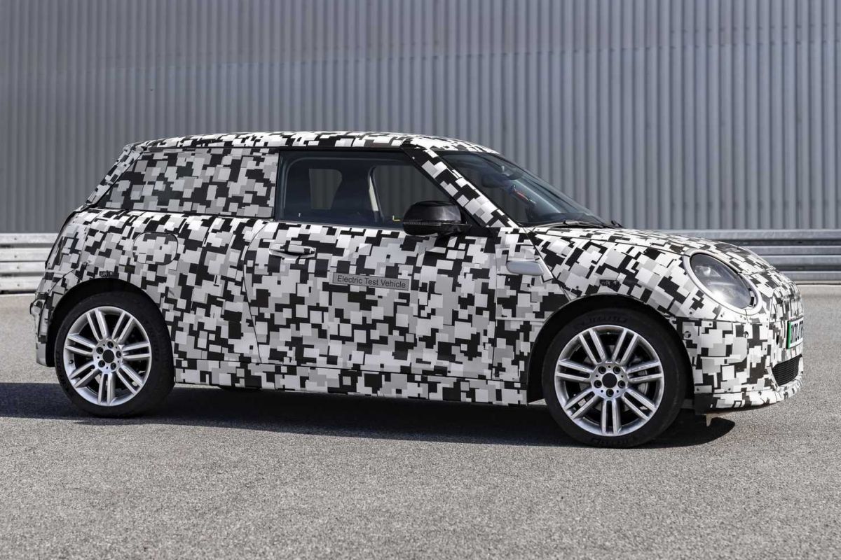 Prototipo del futuro MINI Hatch Eléctrico 2023 - exterior