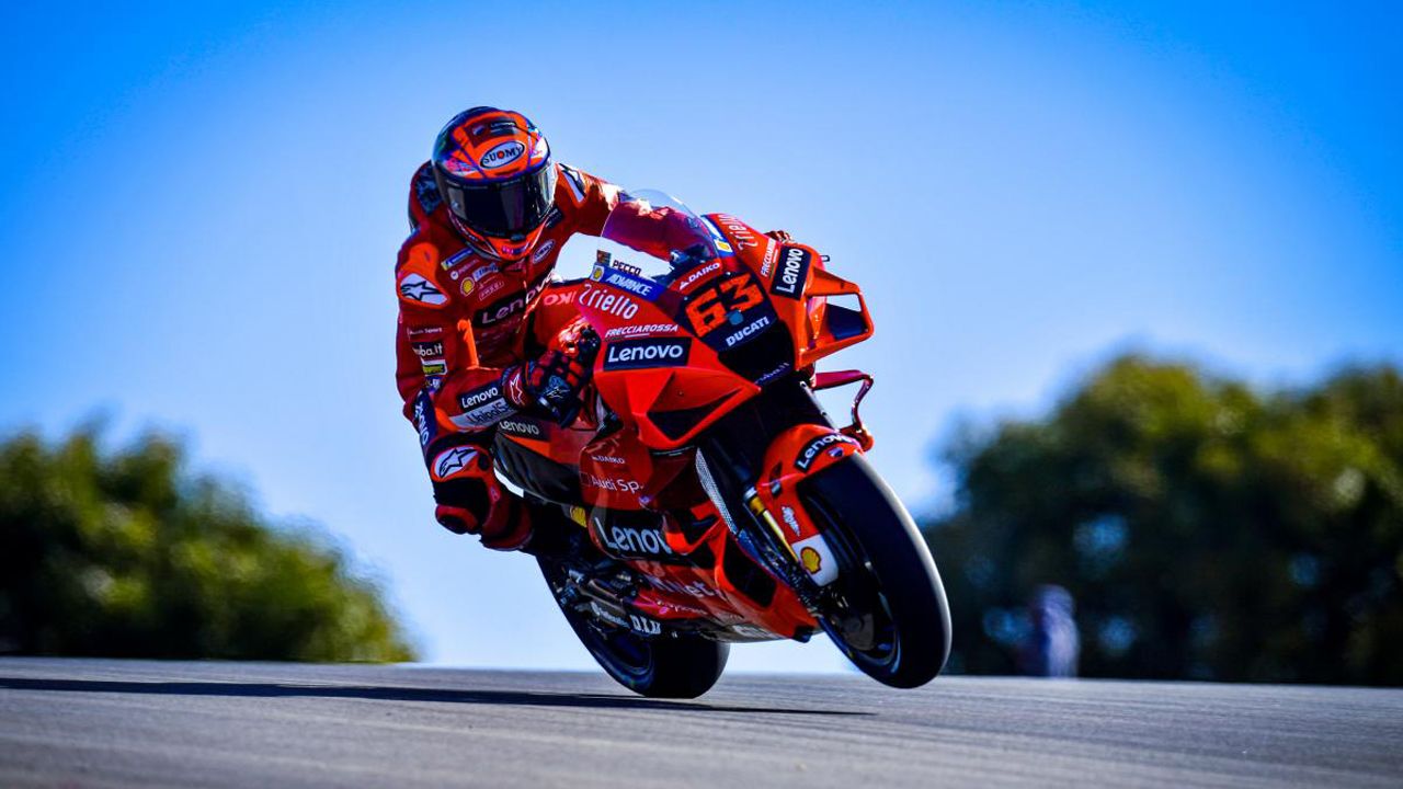 Pole de Pecco Bagnaia y doblete de Ducati en la Q2 del GP del Algarve