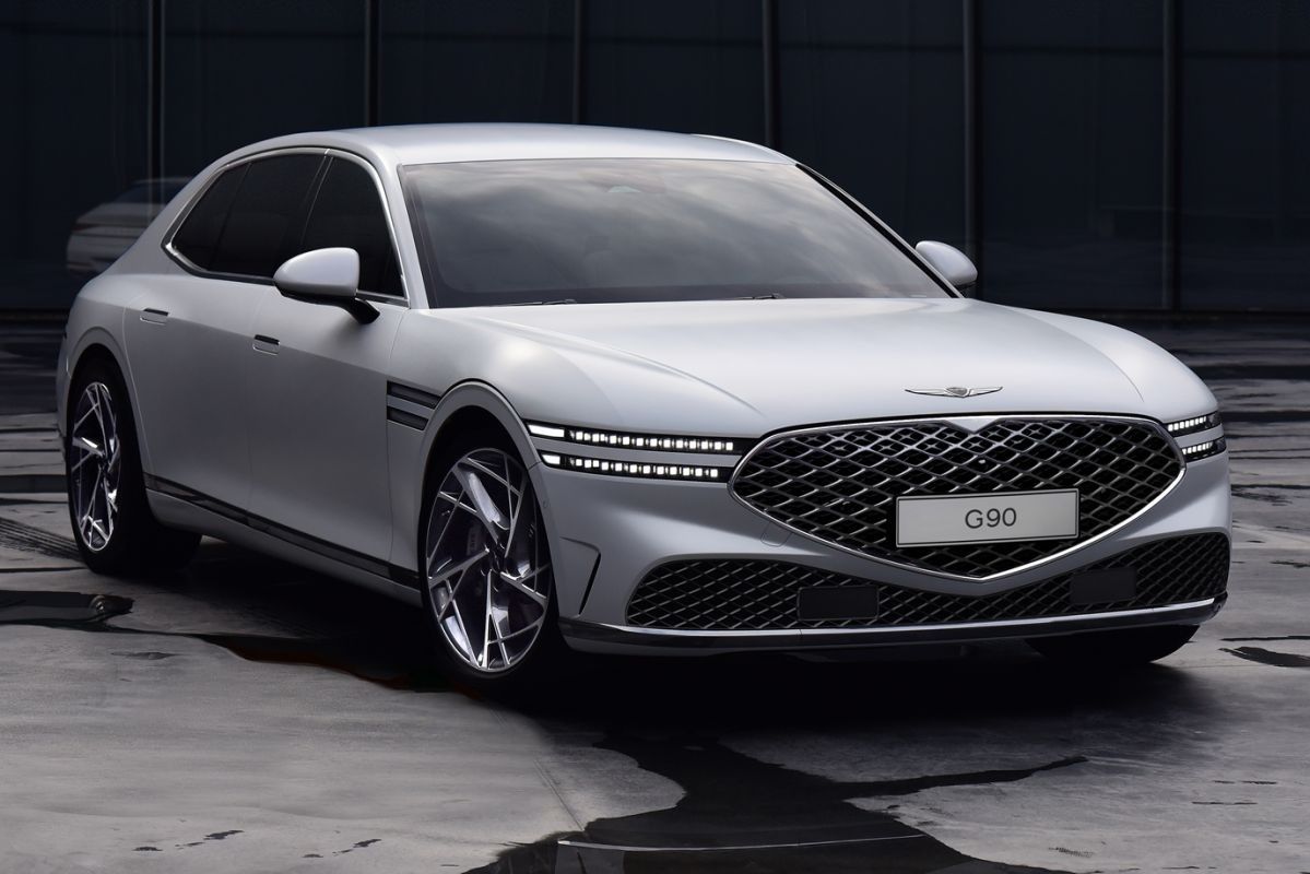 El Genesis G90 2022 revela una imponente berlina de lujo con un diseño vanguardista