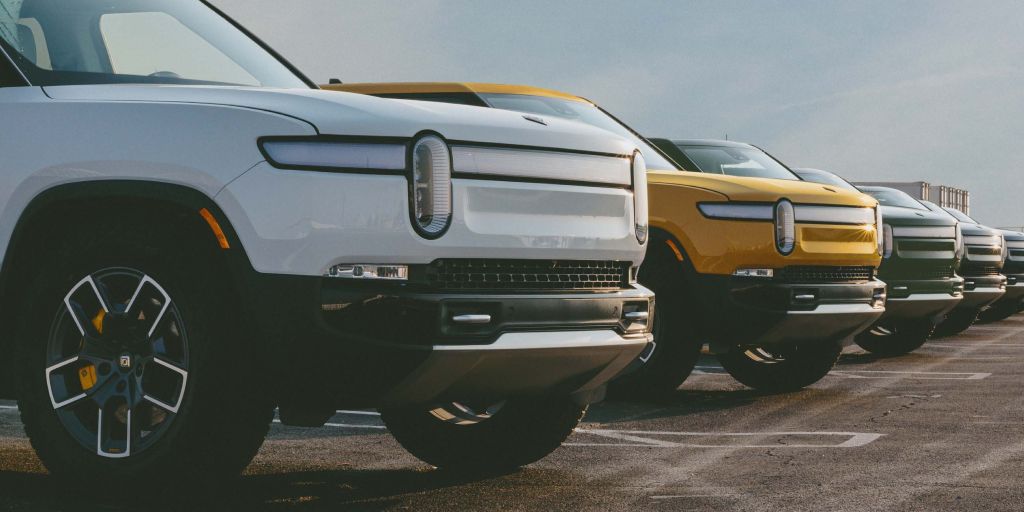 Rivian se ha estrenado en bolsa con subidas por encima del 30% el primer día y más valoración que GM o Ford