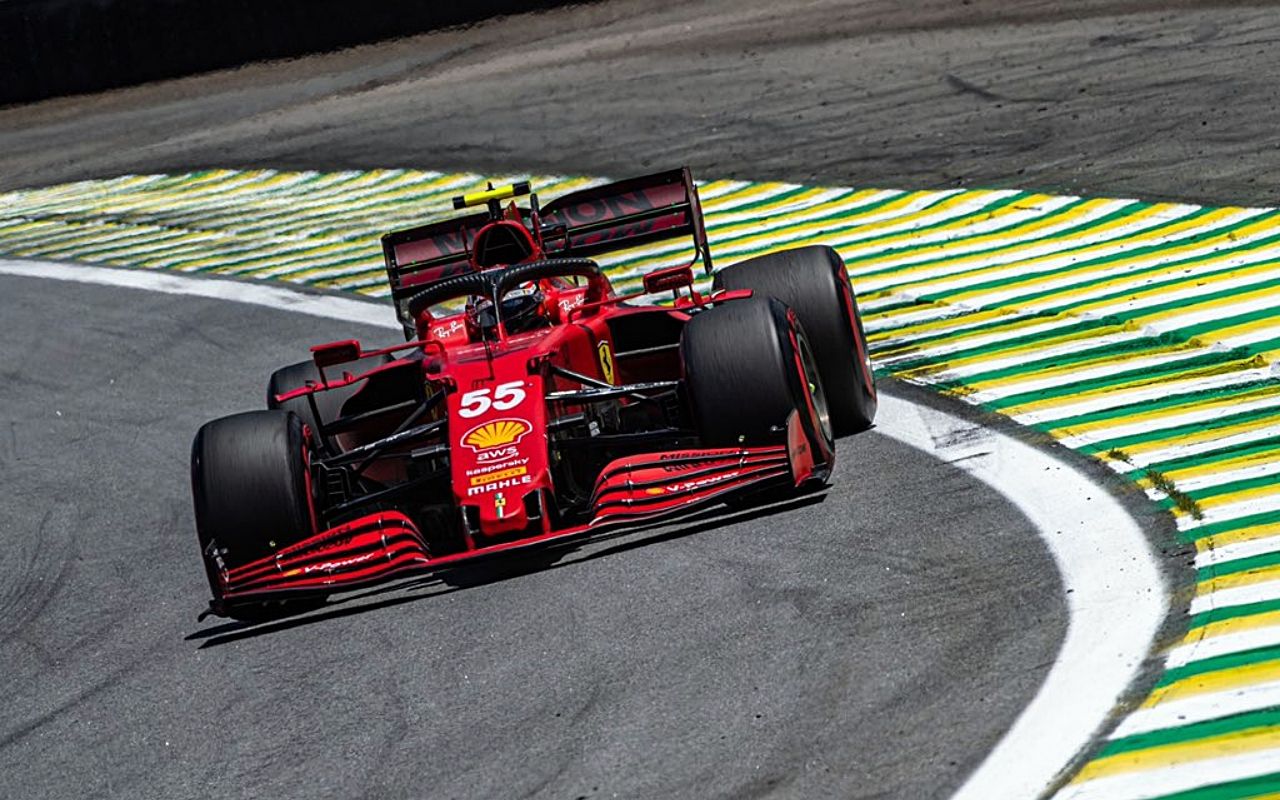 Sainz, minipodio en Interlagos tras una salida espectacular