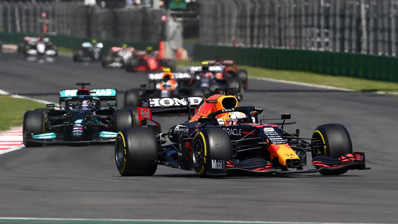 Aplastante victoria de Verstappen sobre un impotente Hamilton