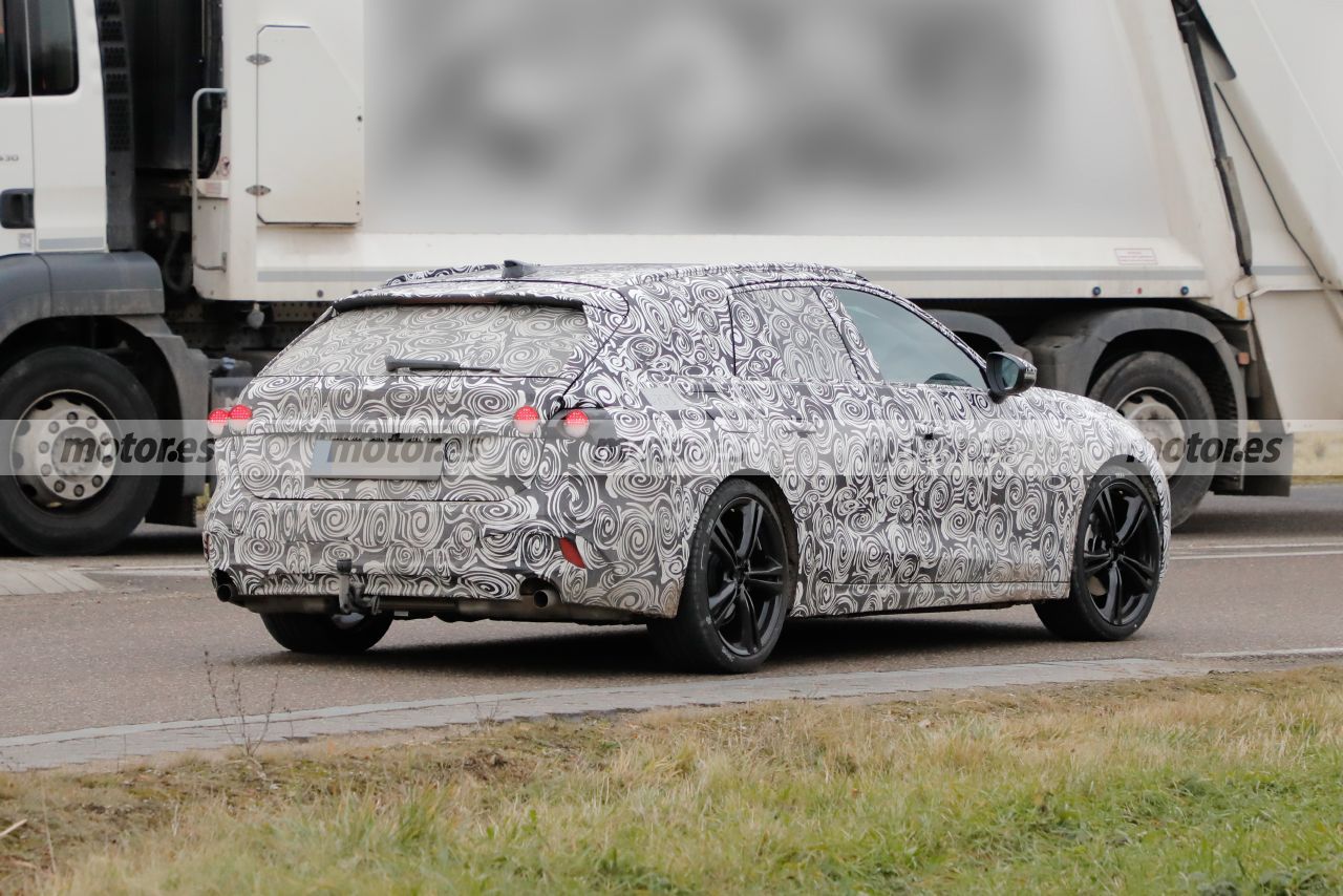 Foto espía Audi A4 Avant 2023 - exterior