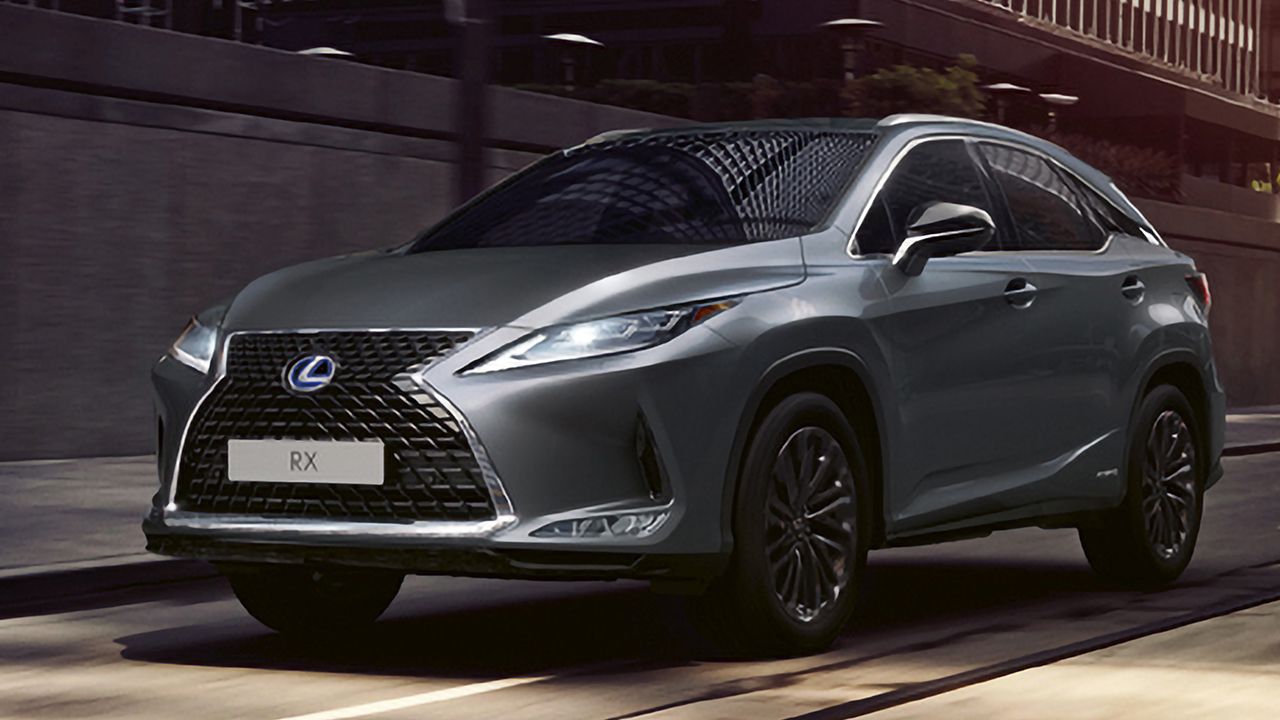 La gama 2022 del Lexus RX llega con importantes novedades como el acabado Style