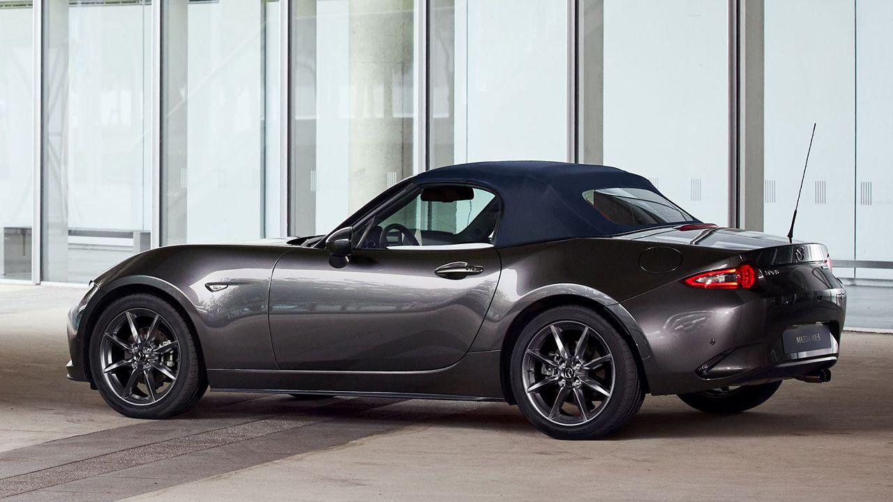 Mazda MX-5 Blue Cap Edition - posterior