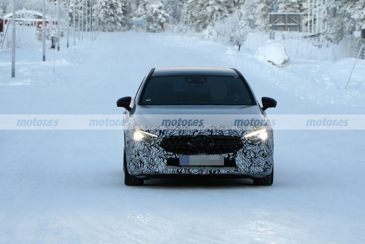 El Mercedes Clase A Facelift 2022 cazado en plenas pruebas de invierno 