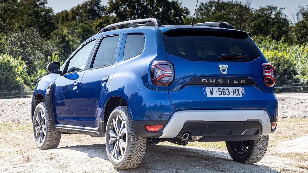 Dacia Duster - posterior