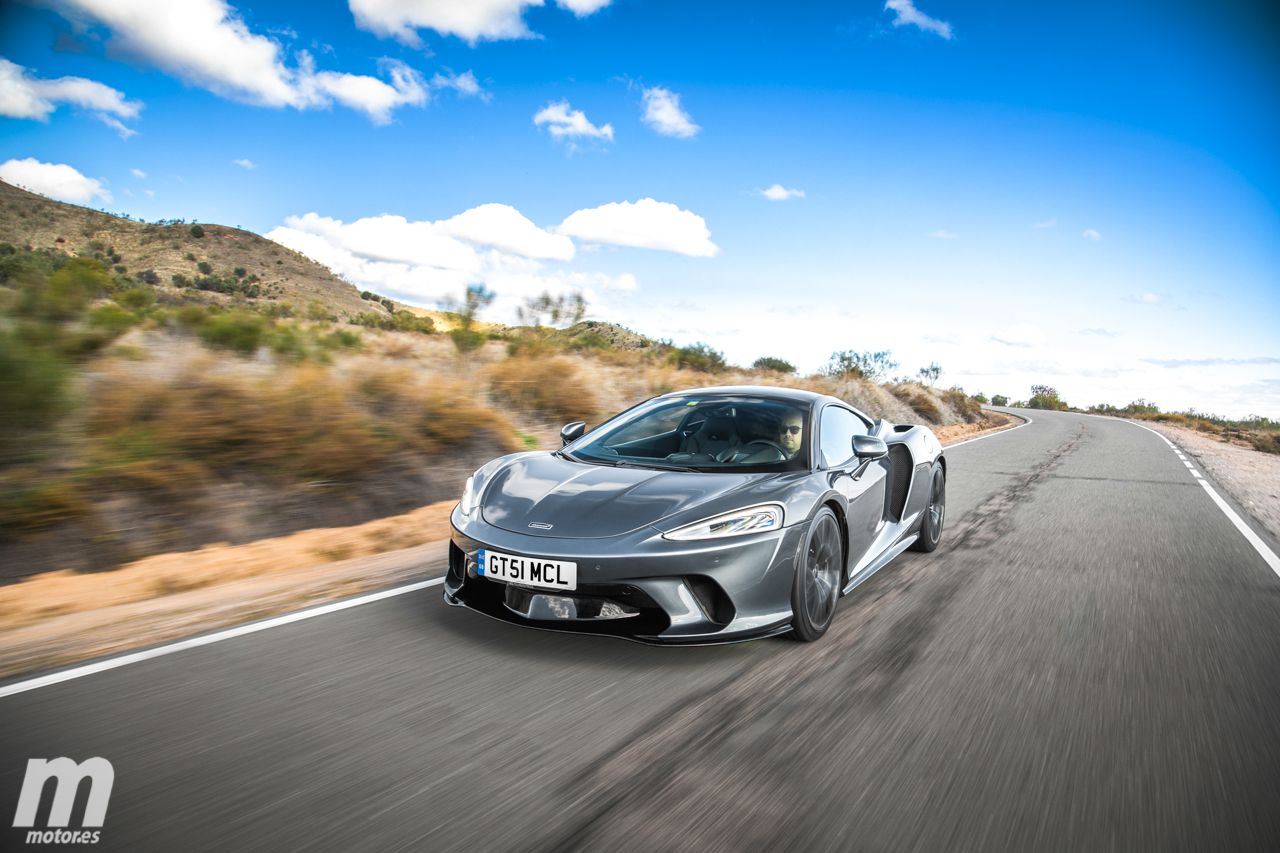 Prueba McLaren GT, precisión detallada para refinadas posaderas