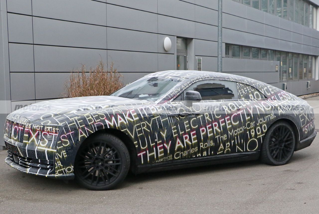 Foto espía Rolls-Royce Spectre 2023 - exterior