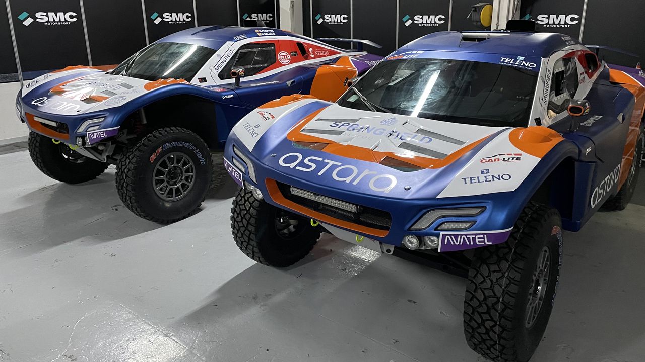 Los vehículos del Dakar 2022 viajan ya con rumbo a Arabia Saudí