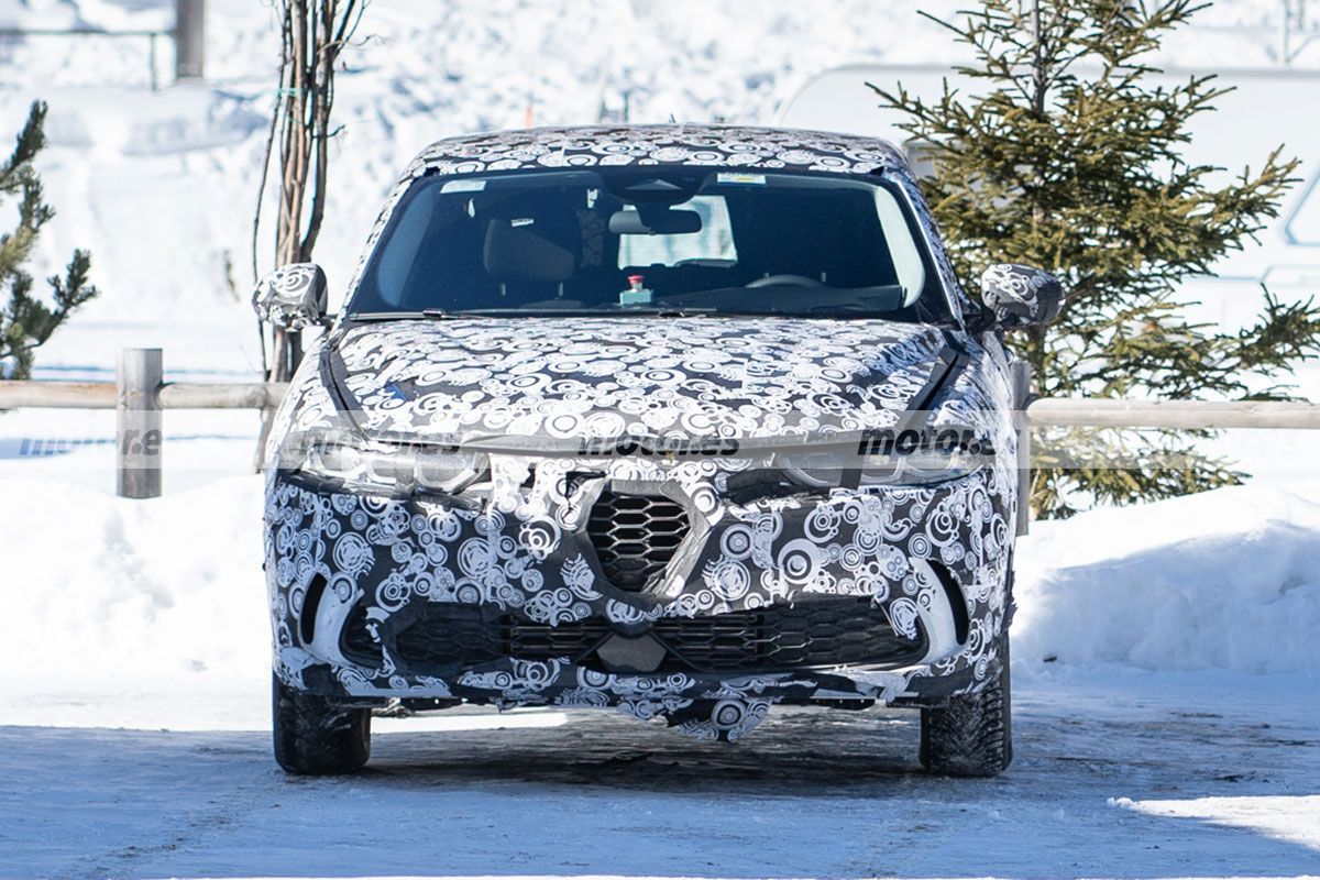 Cazado un misterioso prototipo del Alfa Romeo Tonale 2022, ¿un hibrido en la agenda?