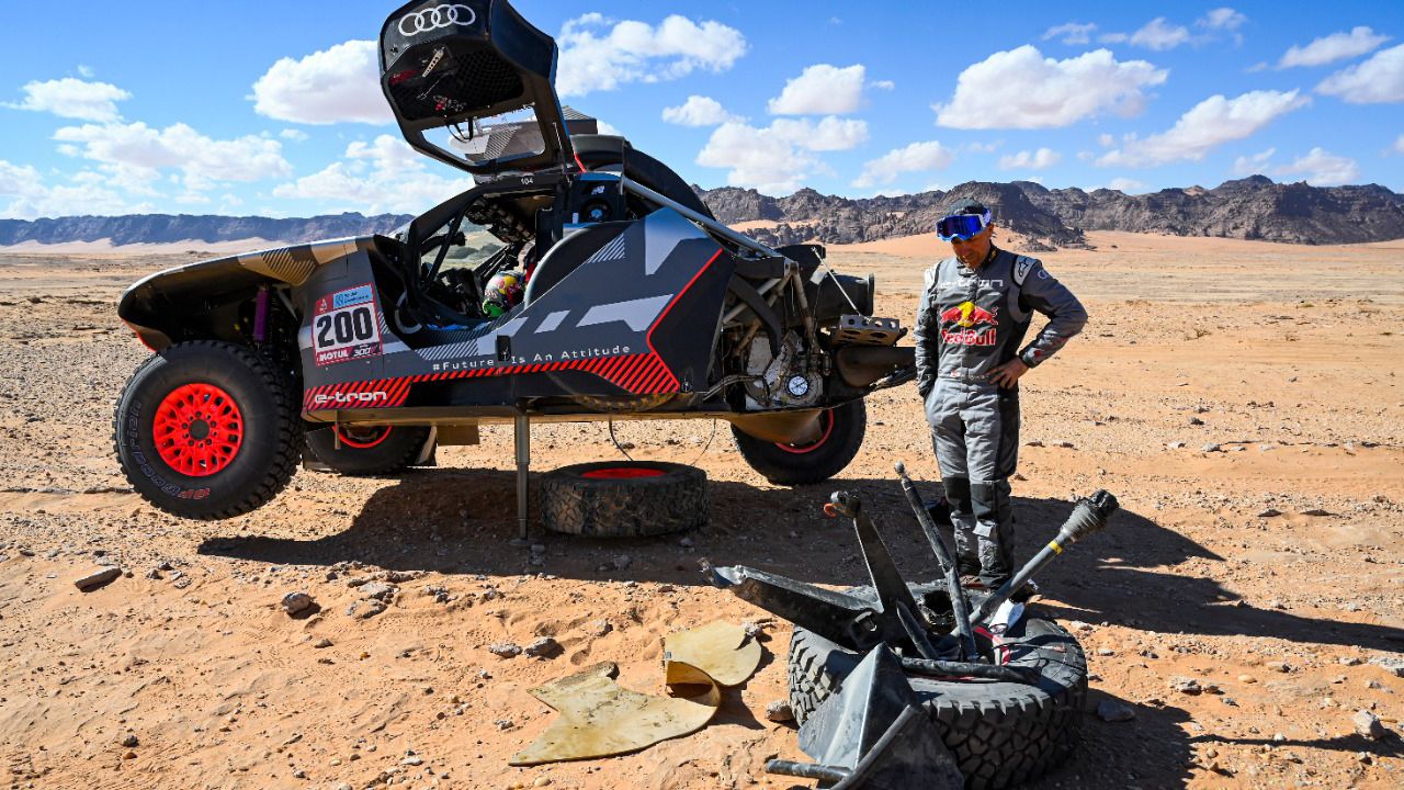 Audi sufre la peor de sus pesadillas en su debut en el Dakar