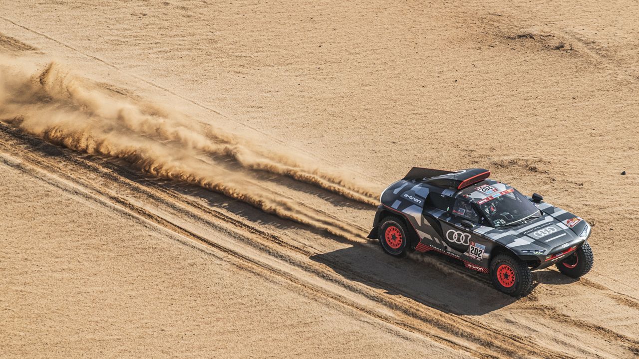 Carlos Sainz logra la primera victoria de etapa del Audi RS Q e-tron