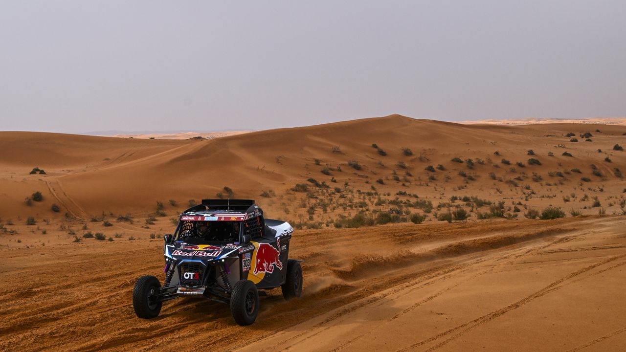 Carlos Sainz logra la primera victoria de etapa del Audi RS Q e-tron