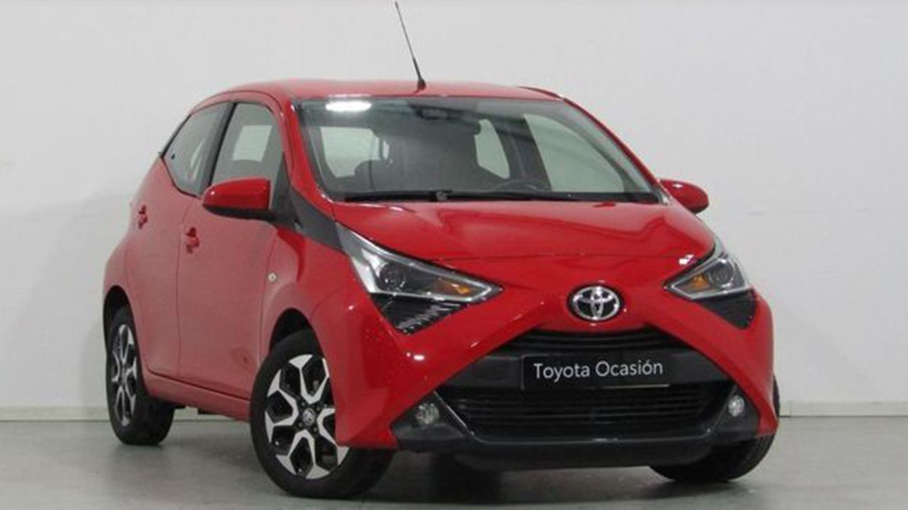 Toyota Aygo x-play de 2021