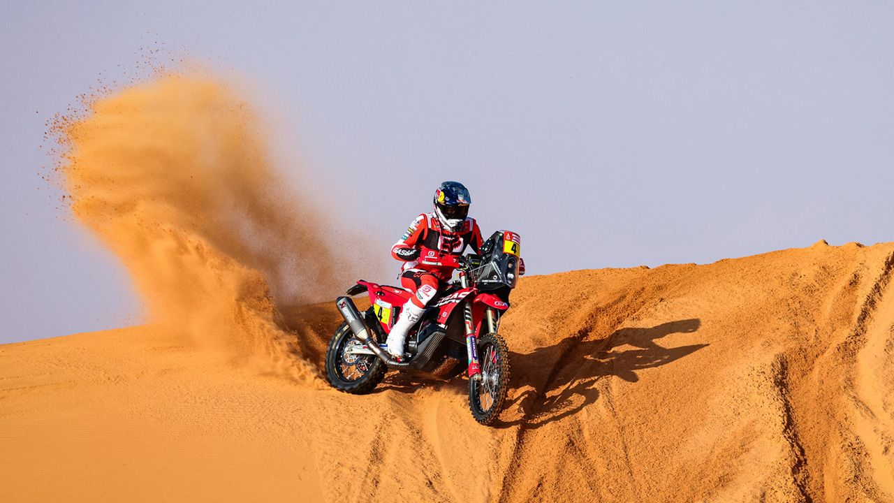 Daniel Sanders gana la neutralizada sexta etapa y escala al podio del Dakar