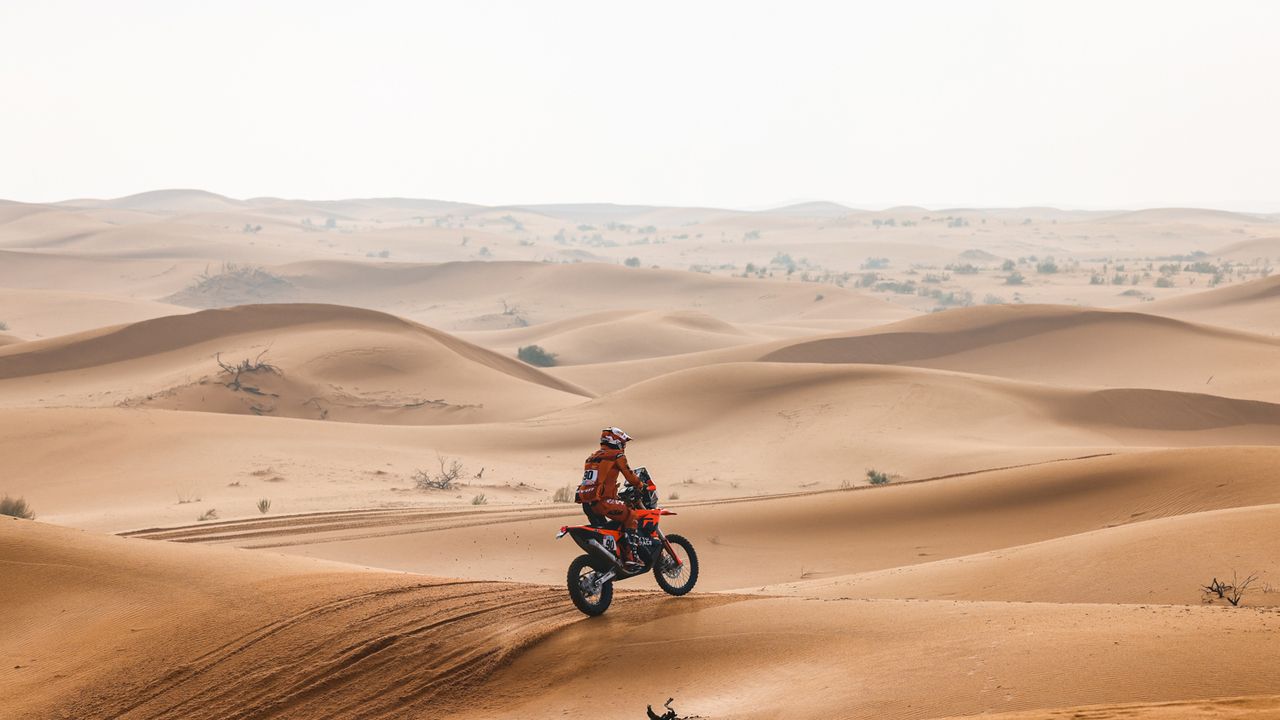 Día de estrenos en Riyadh con los triunfos de Petrucci y Lategan