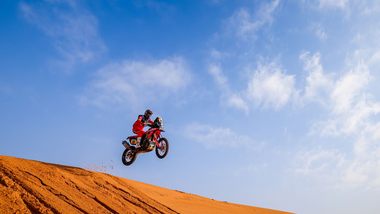 Los españoles cierran la primera semana del Dakar con ánimo de remontar