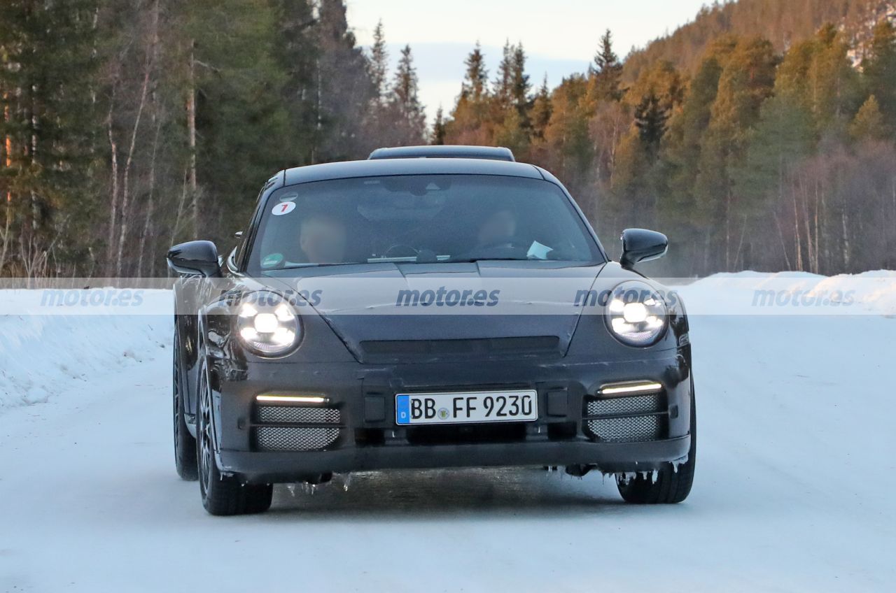 Los prototipos de producción del nuevo Porsche 911 Dakar 2023 aparecen por primera vez