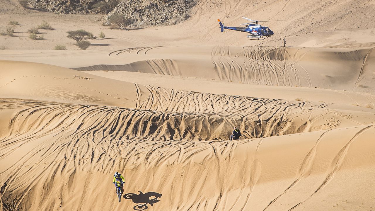 Jornada complicada en Ha'il para la 'armada española' del Dakar