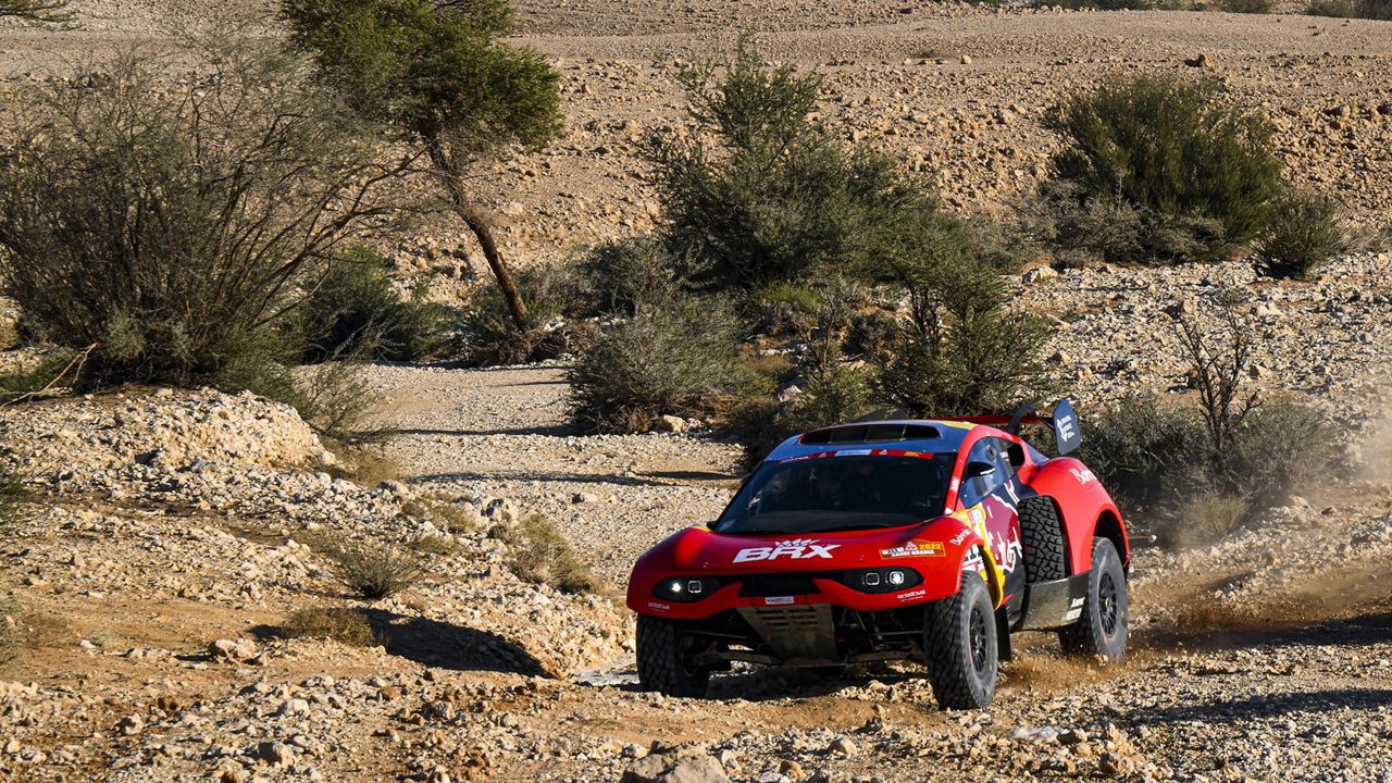 Loeb gana la séptima especial y recorta cinco minutos a Al-Attiyah