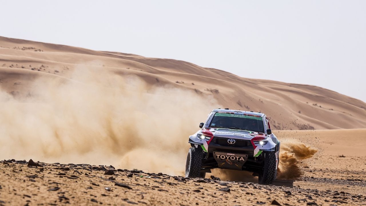 Loeb gana la séptima especial y recorta cinco minutos a Al-Attiyah