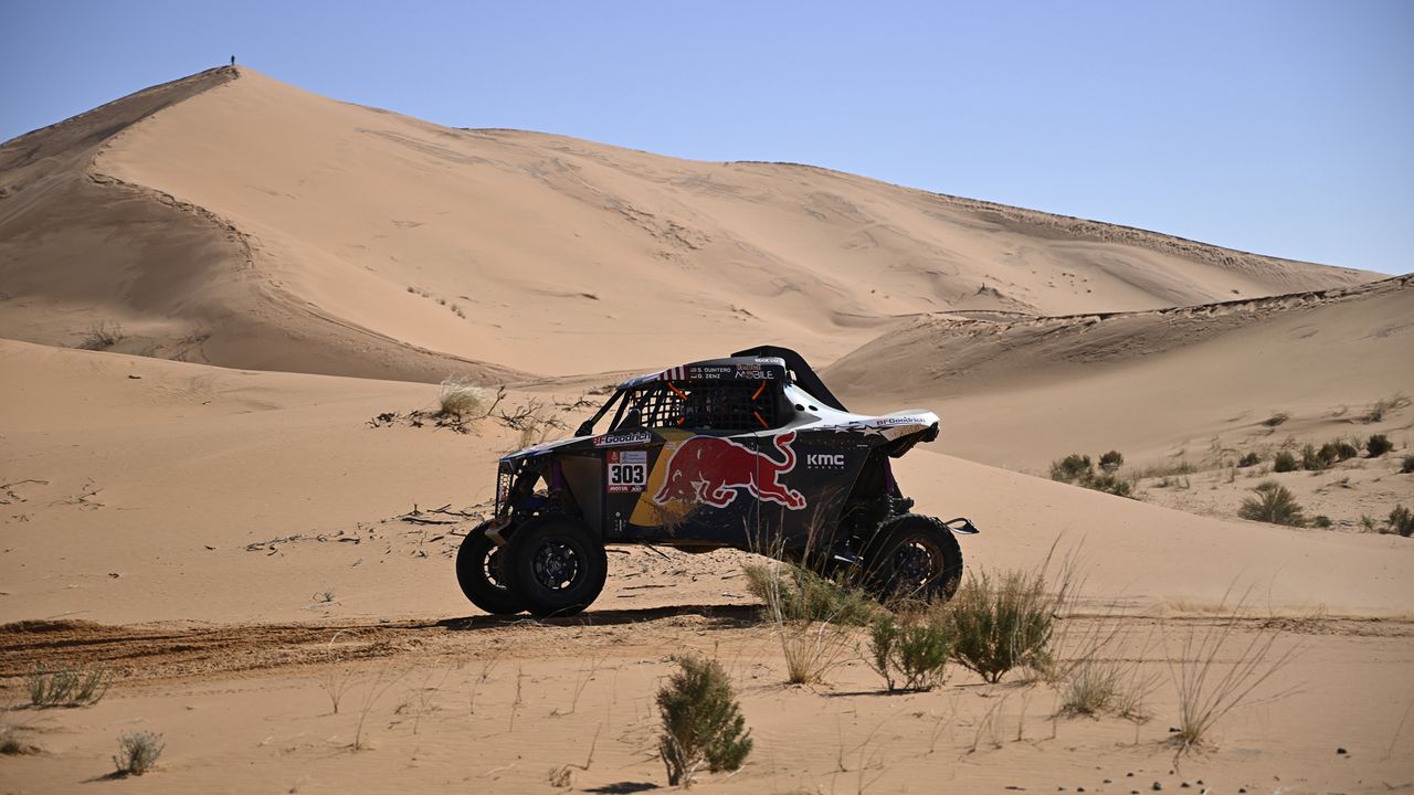 Mattias Ekström lidera el doblete de Audi en la octava especial del Dakar