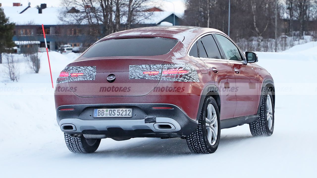 Mercedes GLE Coupé 2023 - foto espía posterior