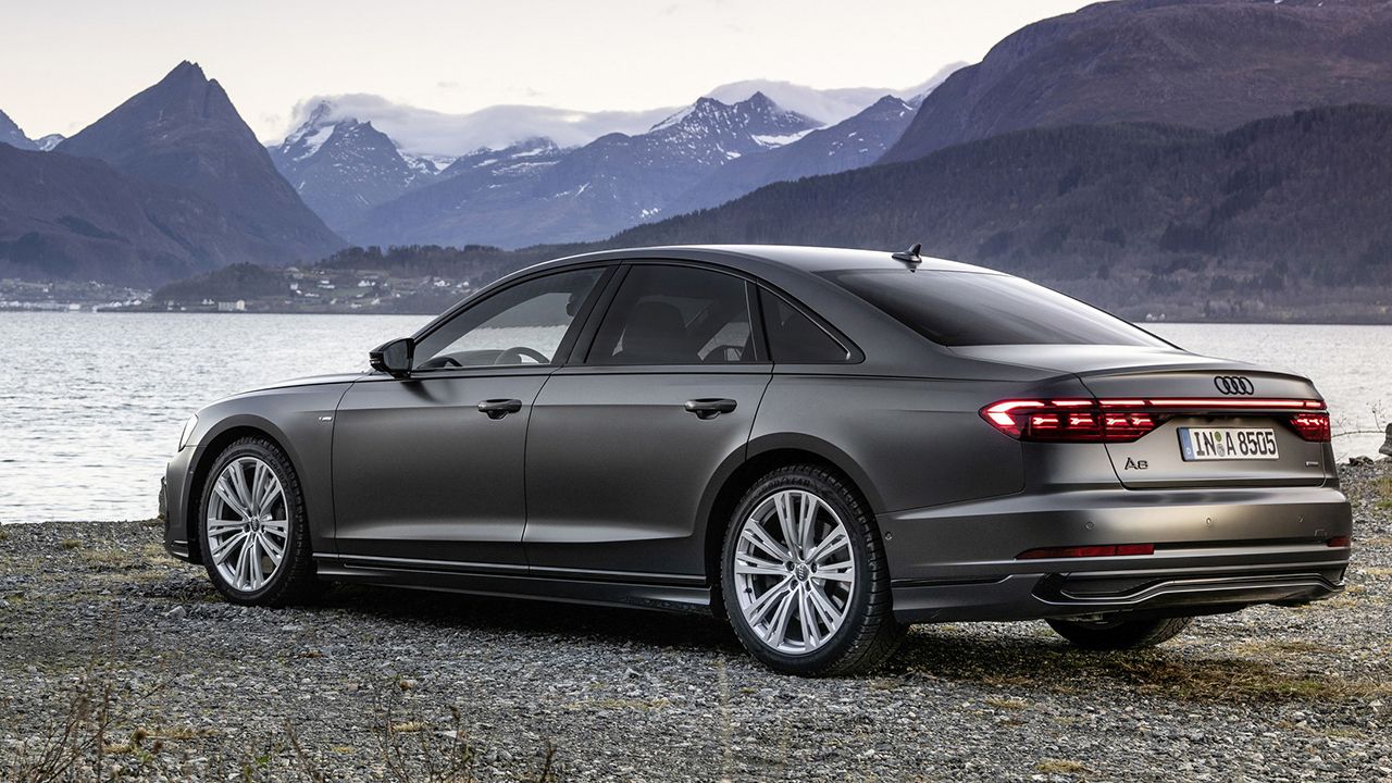 Audi A8 TFSIe quattro 2022 - posterior