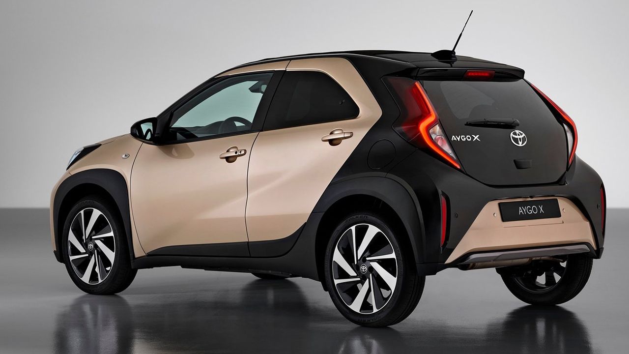 Toyota Aygo X Cross - posterior