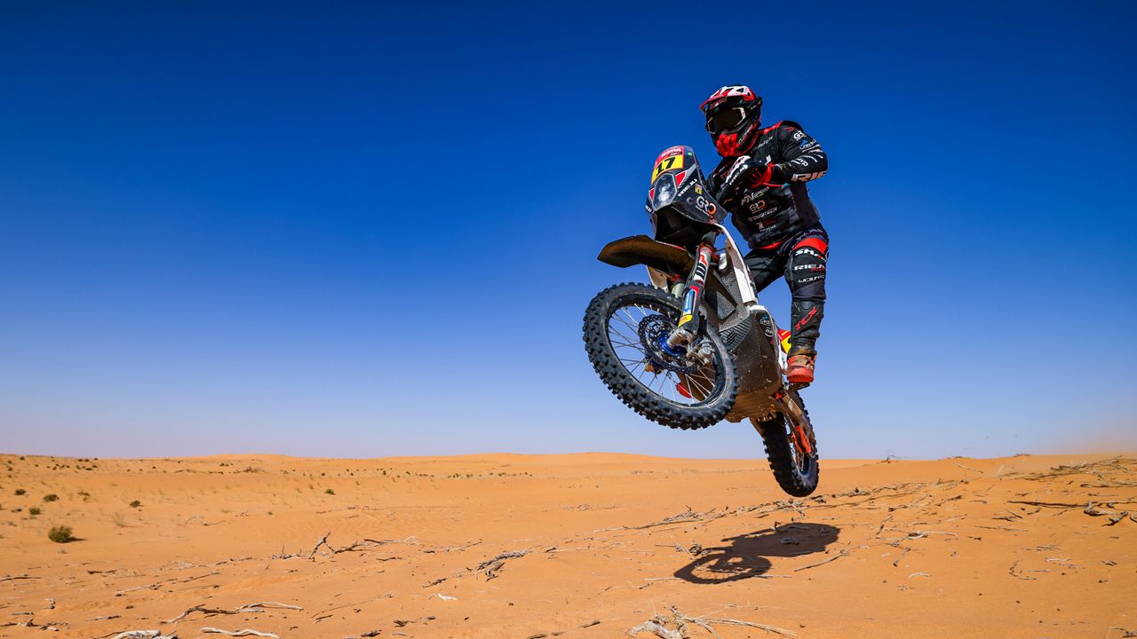 Recorridos diferentes para motos y coches en la quinta etapa del Dakar