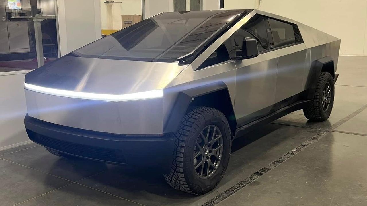 El diseño del nuevo Tesla Cybertruck queda al descubierto y luce numerosos cambios