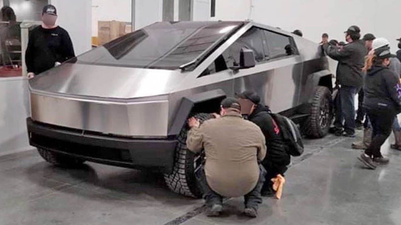 Tesla Cybertruck 2023 - foto espía