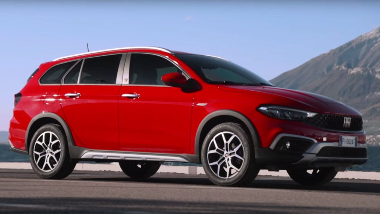 El nuevo FIAT Tipo Cross Station Wagon queda al descubierto en este vídeo